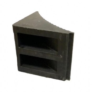  Heavy duty rubber wheel chock	