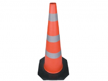 EVA traffic cone with rubber base